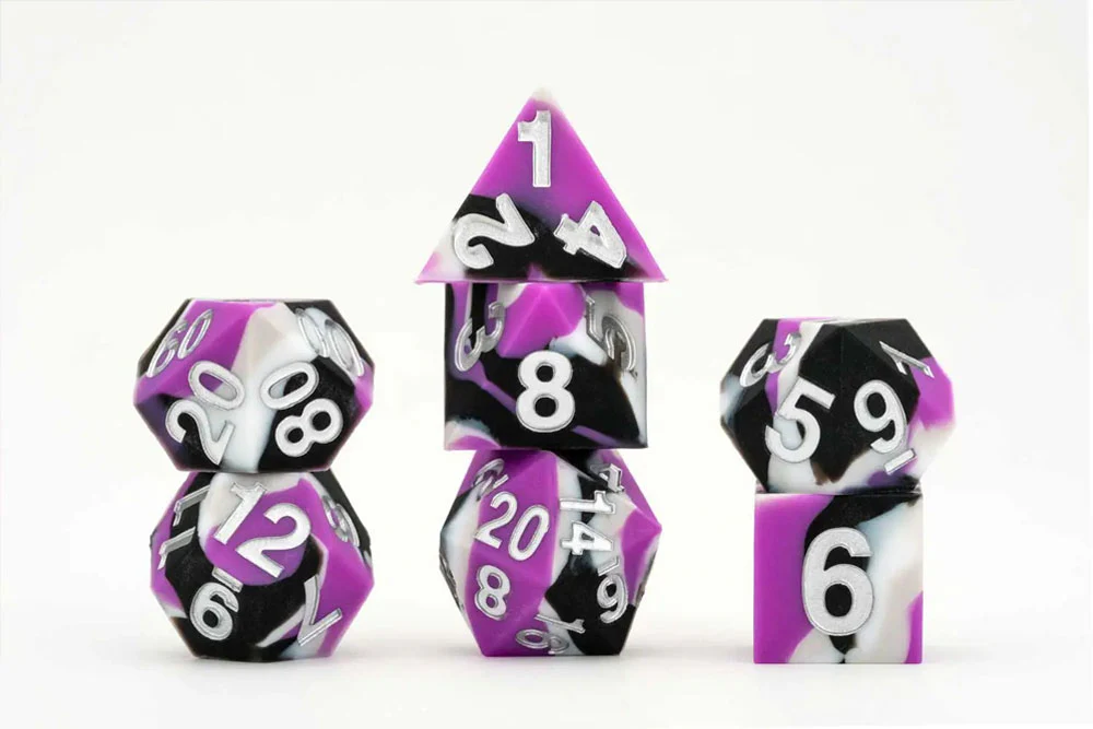 FanRoll Sharp Edge Silicone Rubber Gaymers Pride 16mm Dice Set (Asexual) - Image 2