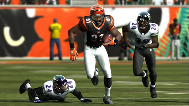 Madden NFL 11 (Pre-Owned) - Image 2