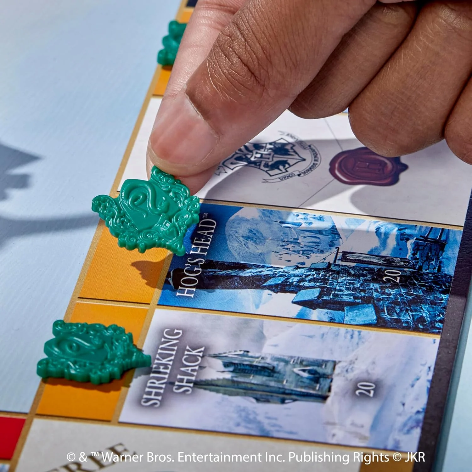 Monopoly (Harry Potter: A Magical Adventure at Hogwarts!) - Image 11
